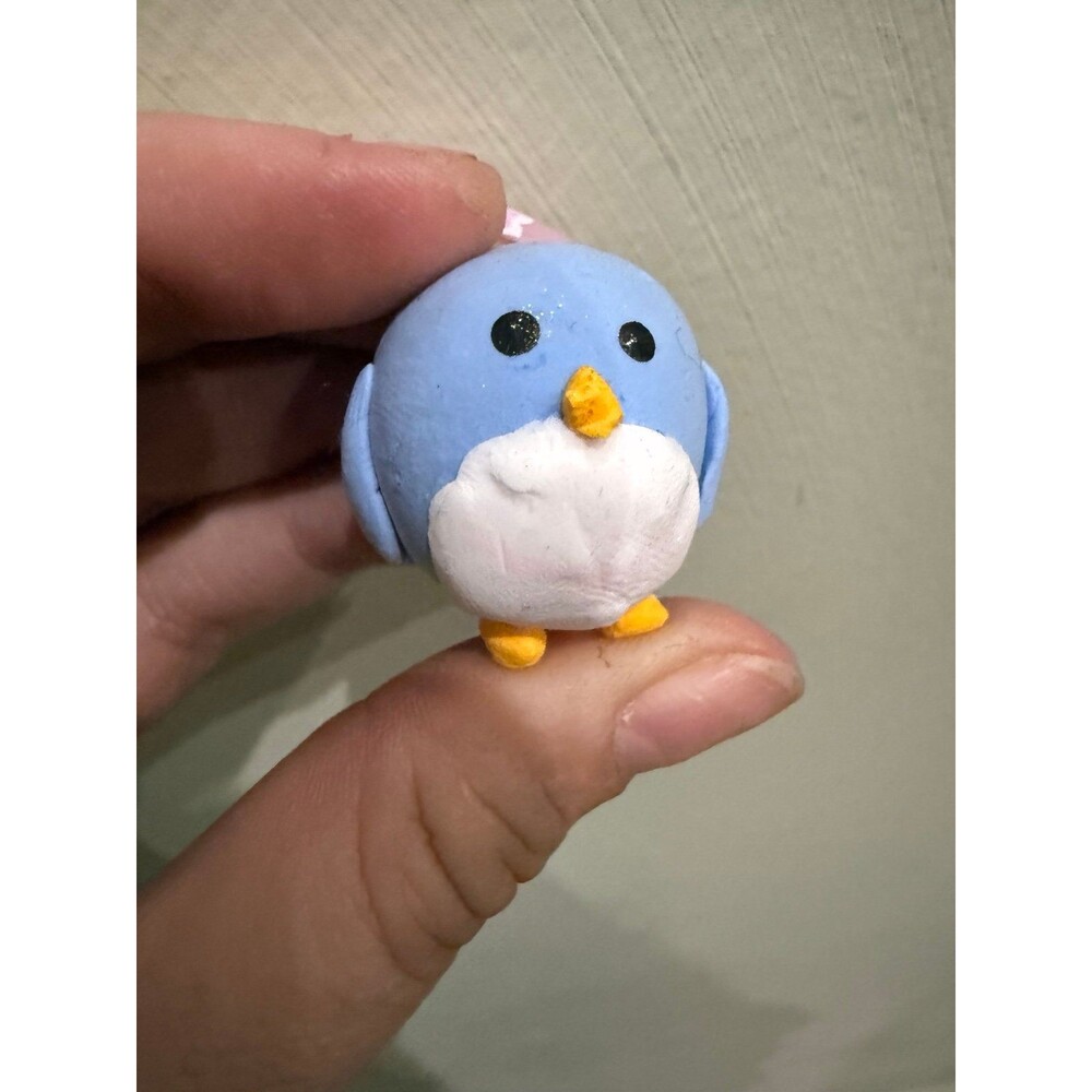 Penguin clay mini sculpture
